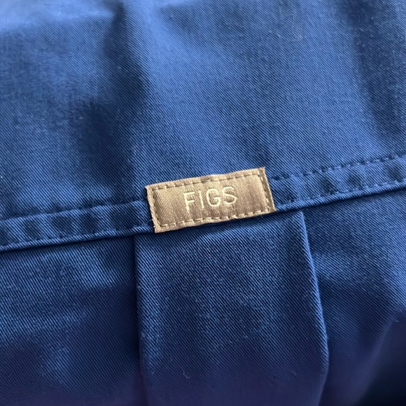 FIGS Scrub Set Top:Short Sleeve Size L Pants:Elastic Waistband & Ankles Size L - Picture 5 of 16